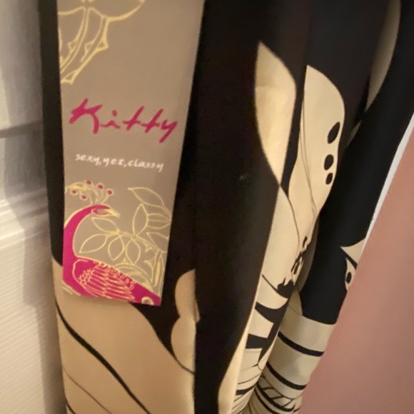 Kitty Sexy Yet Classy Dress - Picture 4 of 4